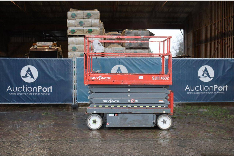 Skyjack SJIII 4632 - Ножничный подъемник: фото 2 Skyjack SJIII 4632 - Ножничный подъемник: фото 2