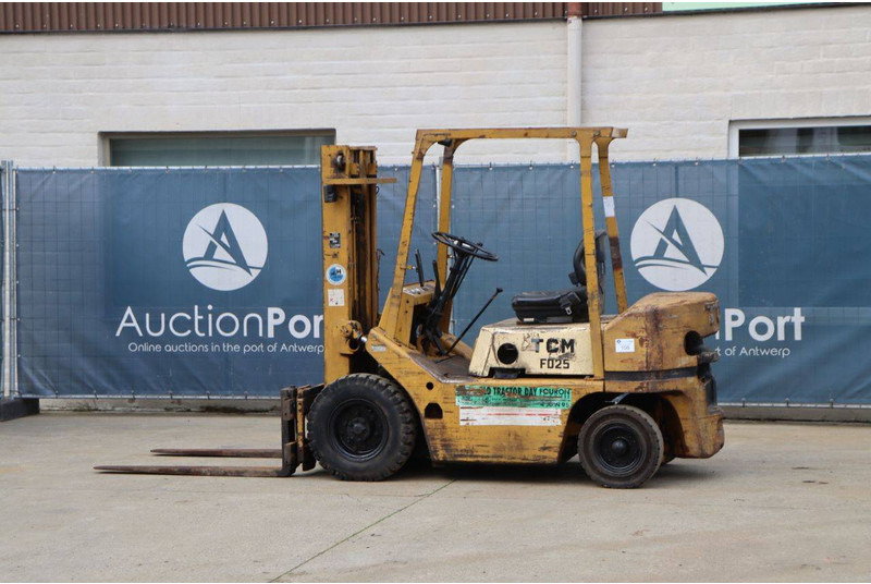 TCM FD25 - Дизельный погрузчик: фото 3 TCM FD25 - Дизельный погрузчик: фото 3