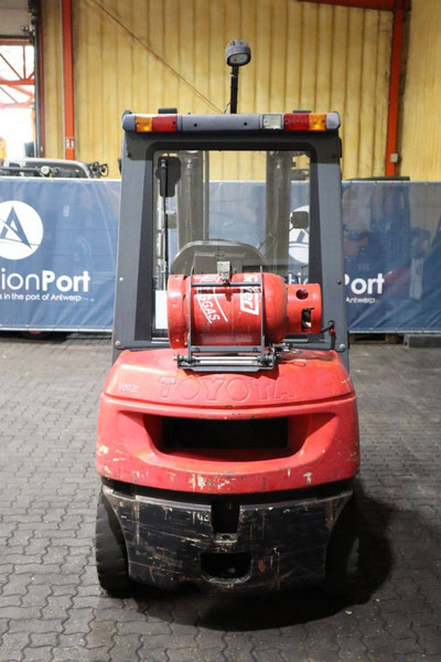 Toyota 42-7FGF25 - Газовый погрузчик: фото 5 Toyota 42-7FGF25 - Газовый погрузчик: фото 5