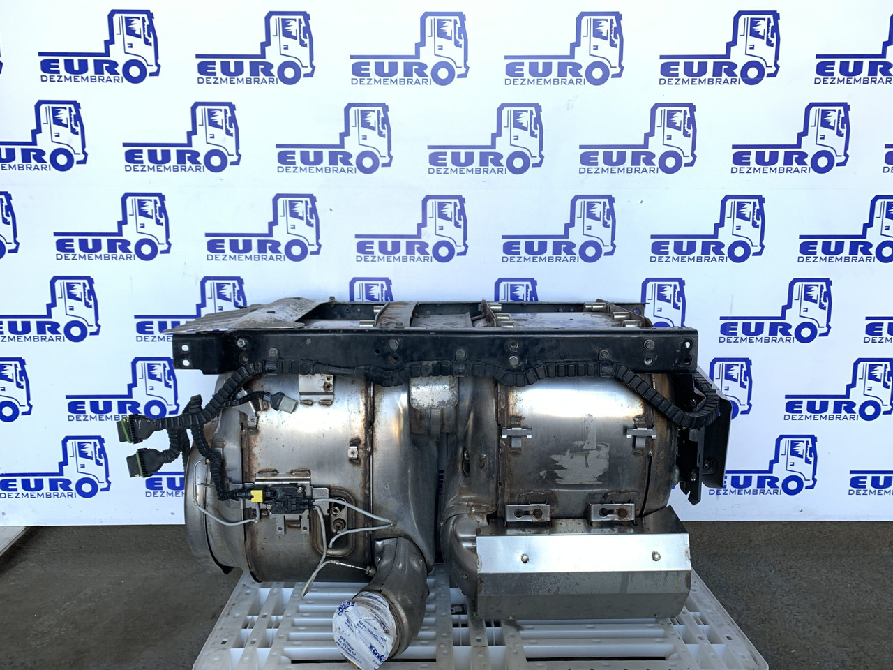 CATALIZATOR DAF XF106 E6 1940705 - Катализатор для Грузовиков: фото 1 CATALIZATOR DAF XF106 E6 1940705 - Катализатор для Грузовиков: фото 1