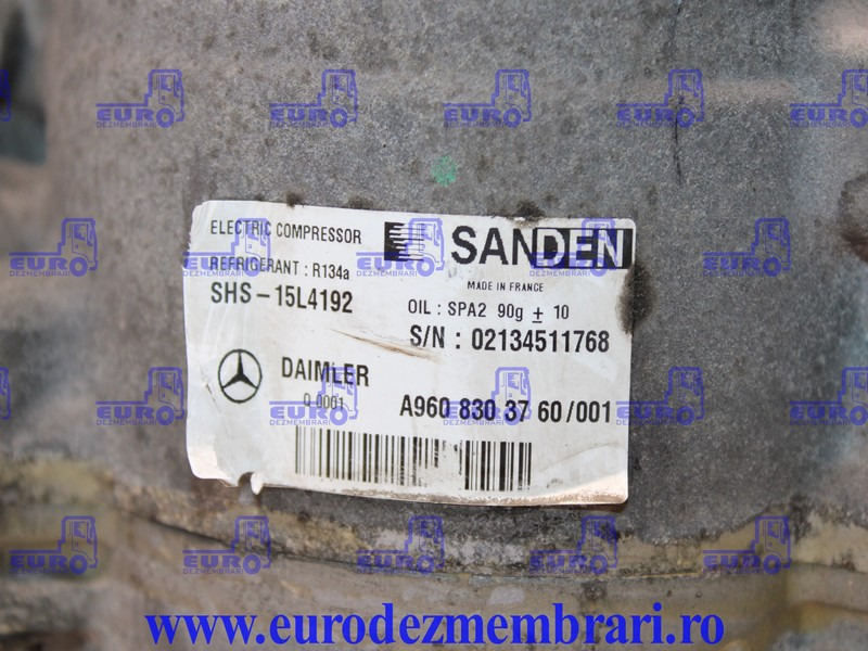 COMPRESOR CLIMA STATIONARE MERCEDES ACTROS MP4 A9608303760 - Пневмокомпрессор для Грузовиков: фото 2 COMPRESOR CLIMA STATIONARE MERCEDES ACTROS MP4 A9608303760 - Пневмокомпрессор для Грузовиков: фото 2