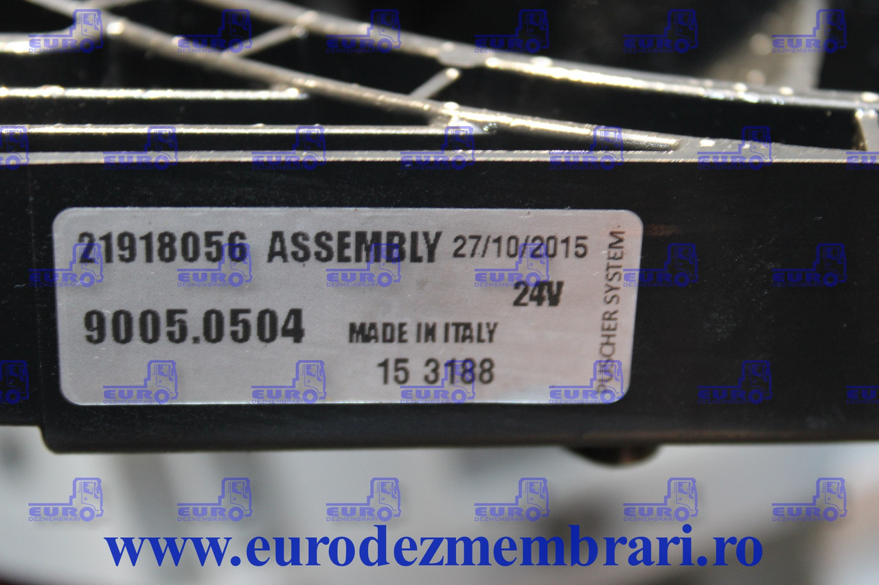 VENTILATOARE RACIRE VOLVO FH4 21918056 - Радиатор для Грузовиков: фото 3 VENTILATOARE RACIRE VOLVO FH4 21918056 - Радиатор для Грузовиков: фото 3