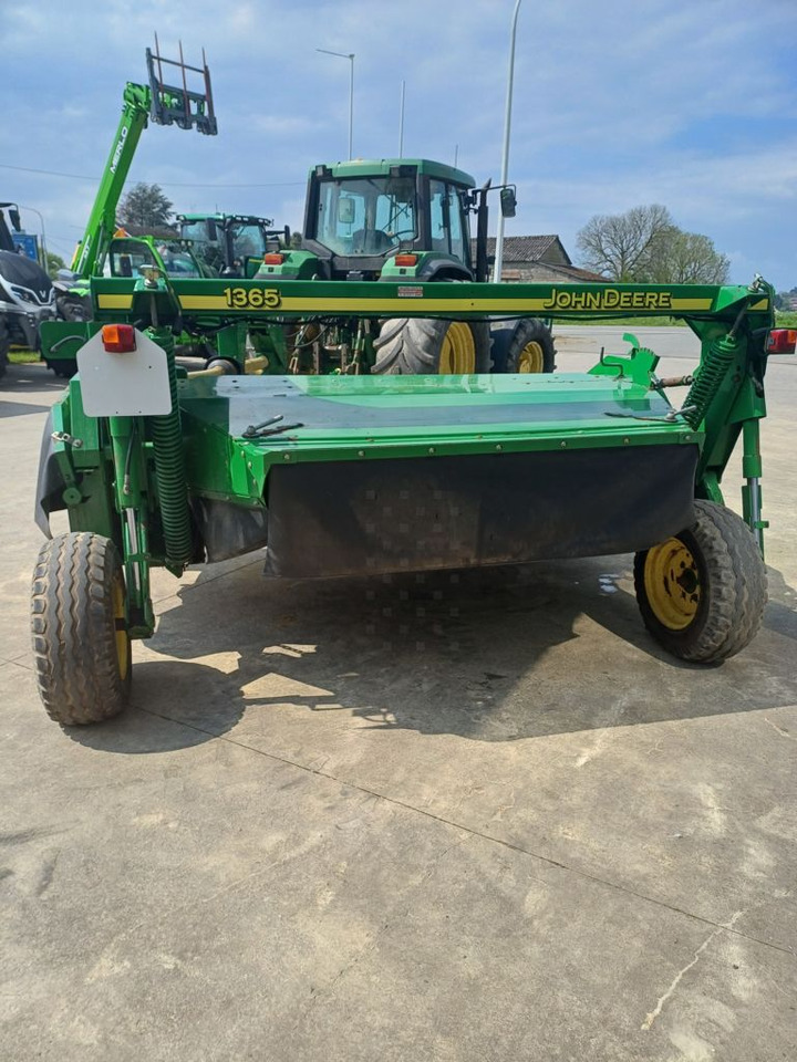 John Deere 1365 - Косилка: фото 1 John Deere 1365 - Косилка: фото 1