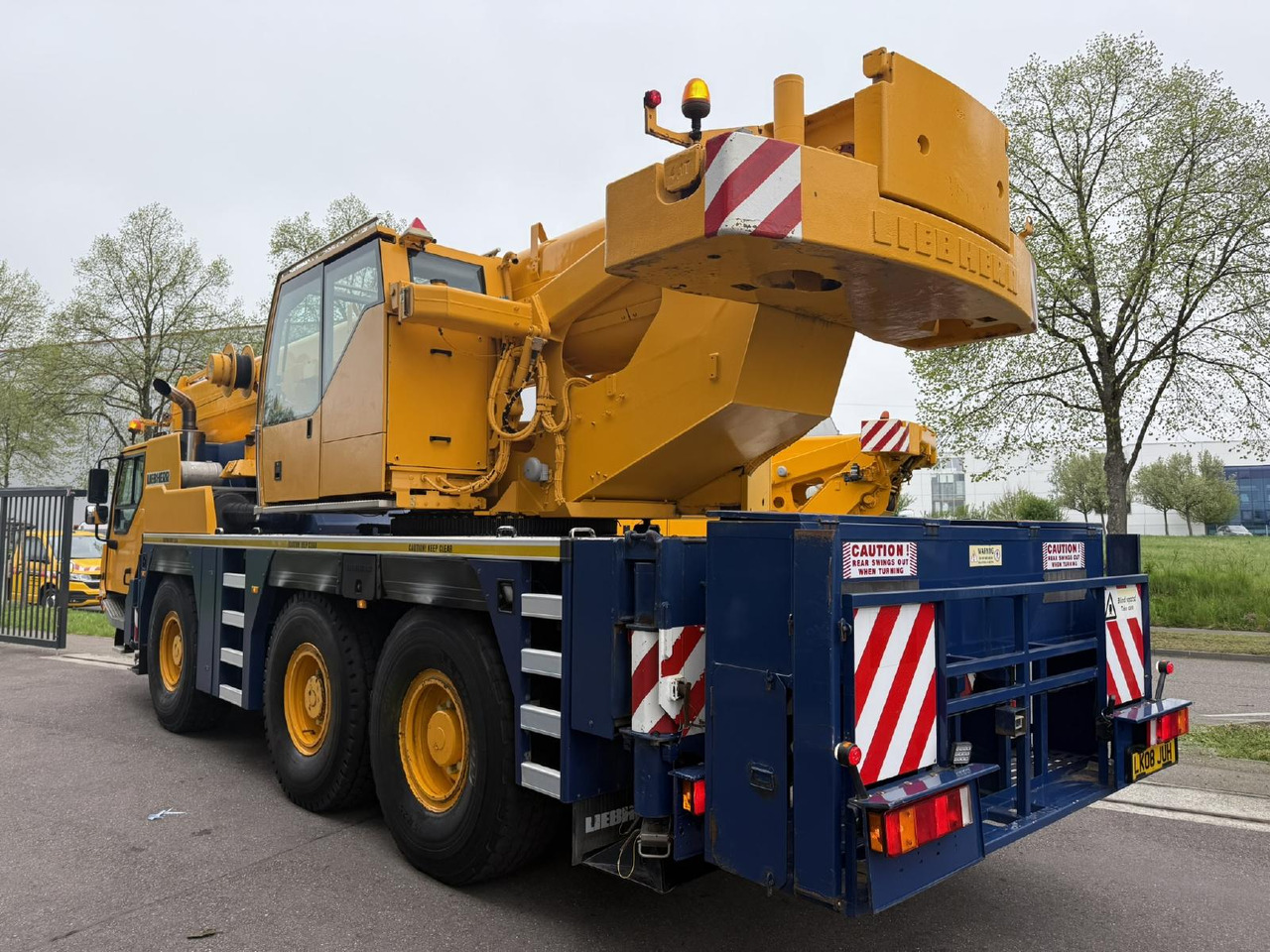 Liebherr LTM 1055-3.2 (08 - 084 745) | 6 x 6 - Мобильный кран: фото 3 Liebherr LTM 1055-3.2 (08 - 084 745) | 6 x 6 - Мобильный кран: фото 3