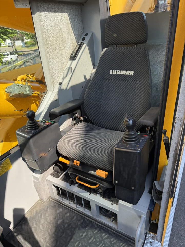 Liebherr LTM 1070-4.1 (08 - 059 580) в лизинг Liebherr LTM 1070-4.1 (08 - 059 580): фото 24 Liebherr LTM 1070-4.1 (08 - 059 580) в лизинг Liebherr LTM 1070-4.1 (08 - 059 580): фото 24