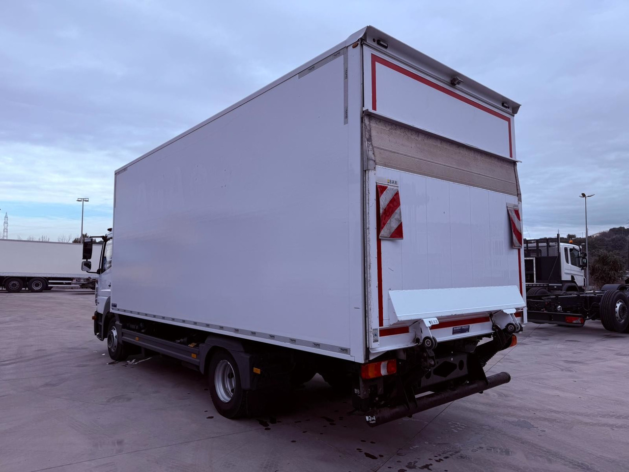 MERCEDES BENZ 9.21 Atego E6 (VAN) - Грузовик с закрытым кузовом: фото 3 MERCEDES BENZ 9.21 Atego E6 (VAN) - Грузовик с закрытым кузовом: фото 3