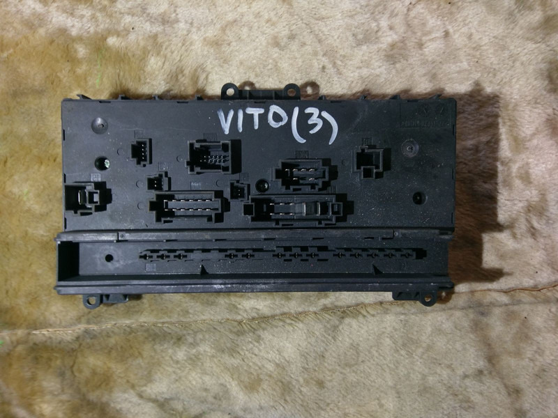 Mercedes-Benz A6395450404 - Электрическая система: фото 1 Mercedes-Benz A6395450404 - Электрическая система: фото 1