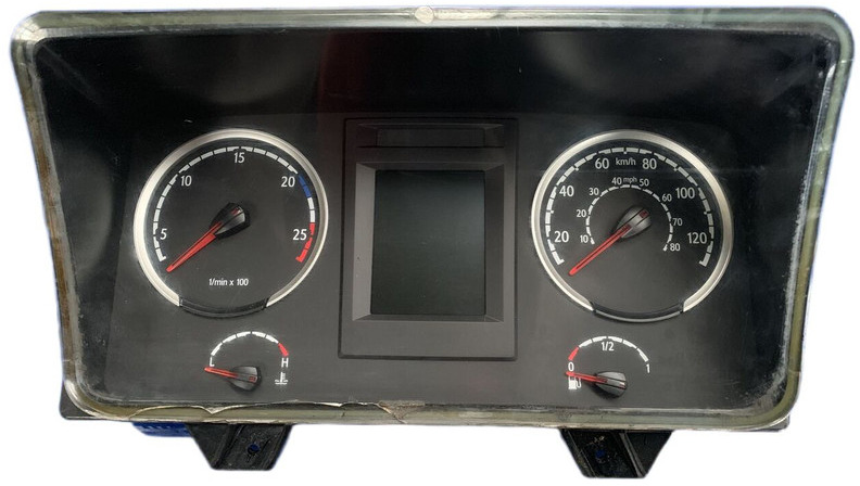 Scania 124 - Приборная панель: фото 1 Scania 124 - Приборная панель: фото 1