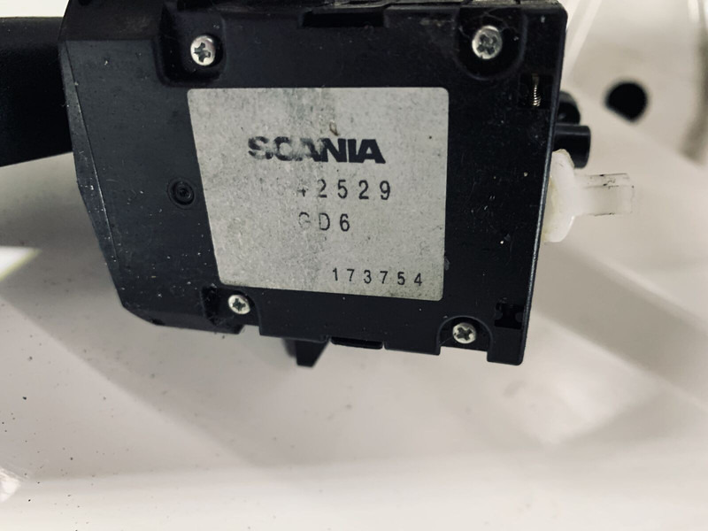 Scania 124 - Реле: фото 2 Scania 124 - Реле: фото 2