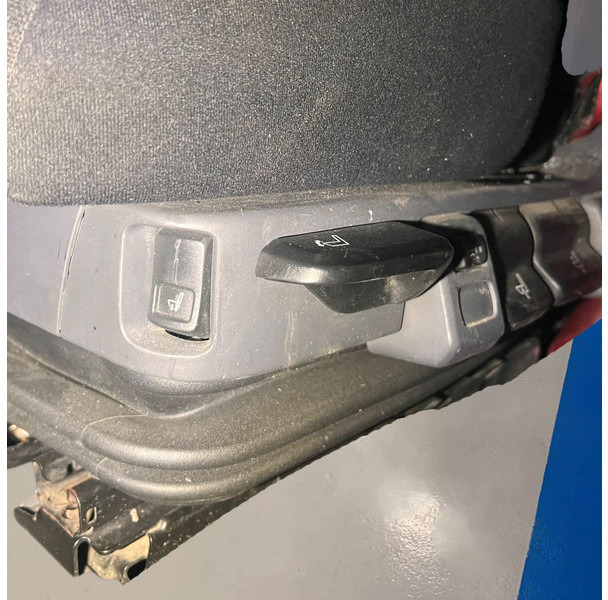 Scania driver (left side) euro 6 - Сиденье: фото 3 Scania driver (left side) euro 6 - Сиденье: фото 3