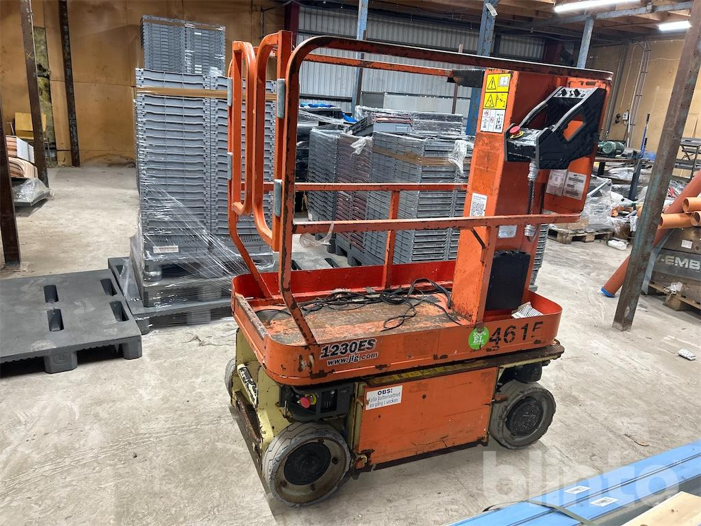 JLG 1230ES - Вертикальный мачтовый подъемник: фото 3 JLG 1230ES - Вертикальный мачтовый подъемник: фото 3