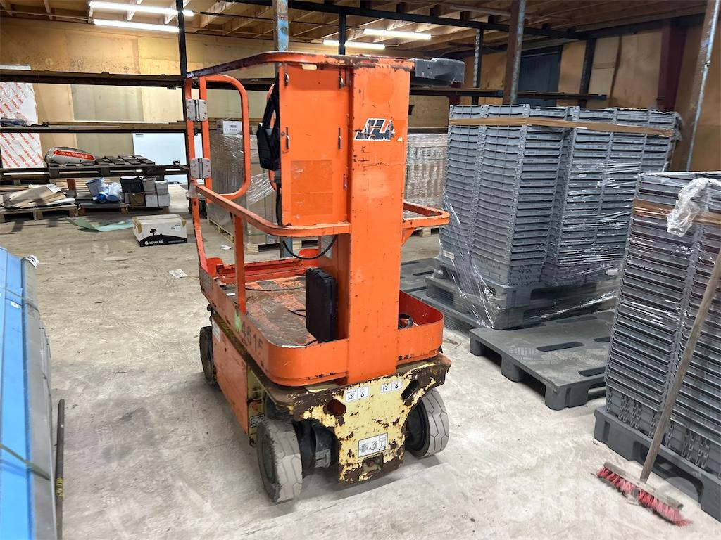 JLG 1230ES - Вертикальный мачтовый подъемник: фото 4 JLG 1230ES - Вертикальный мачтовый подъемник: фото 4