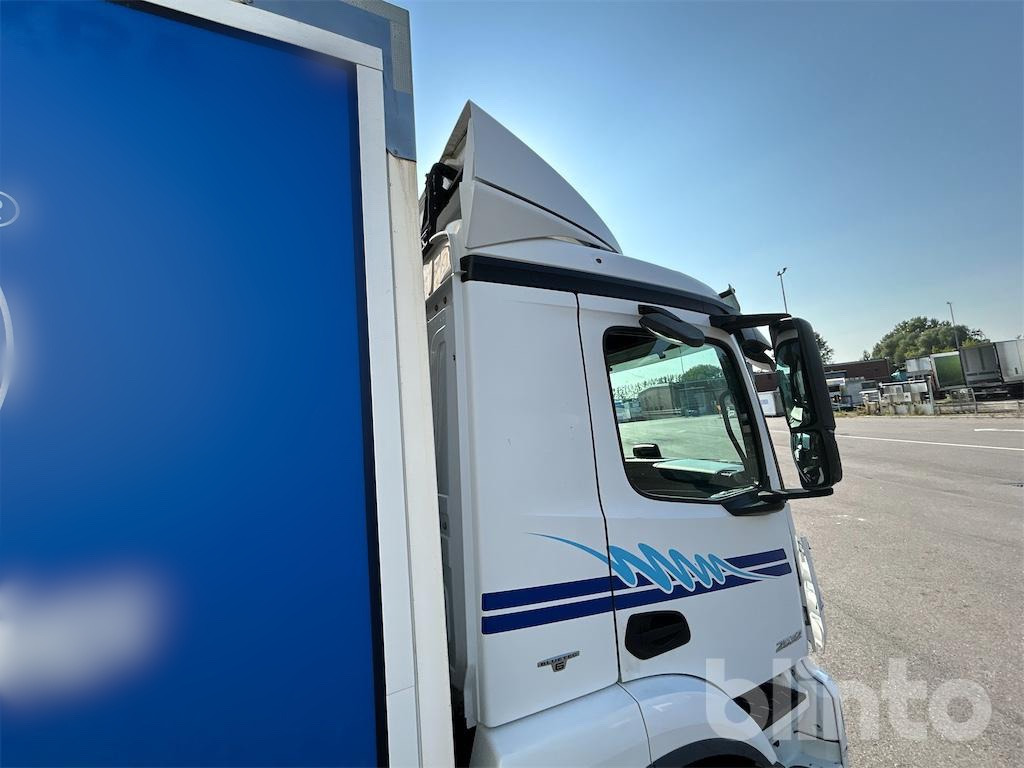 Грузовик с закрытым кузовом MERCEDES-BENZ: фото 29