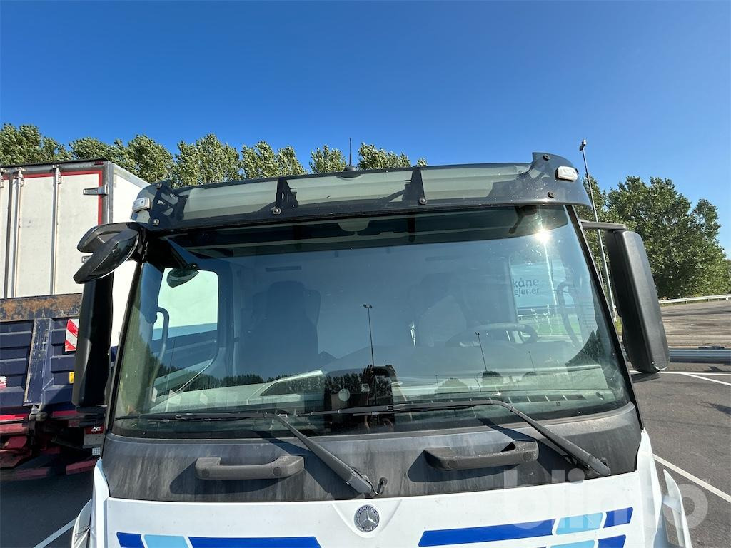 Грузовик с закрытым кузовом MERCEDES-BENZ: фото 13