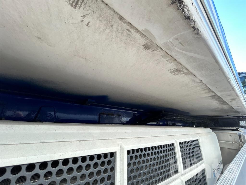 Грузовик с закрытым кузовом MERCEDES-BENZ: фото 39