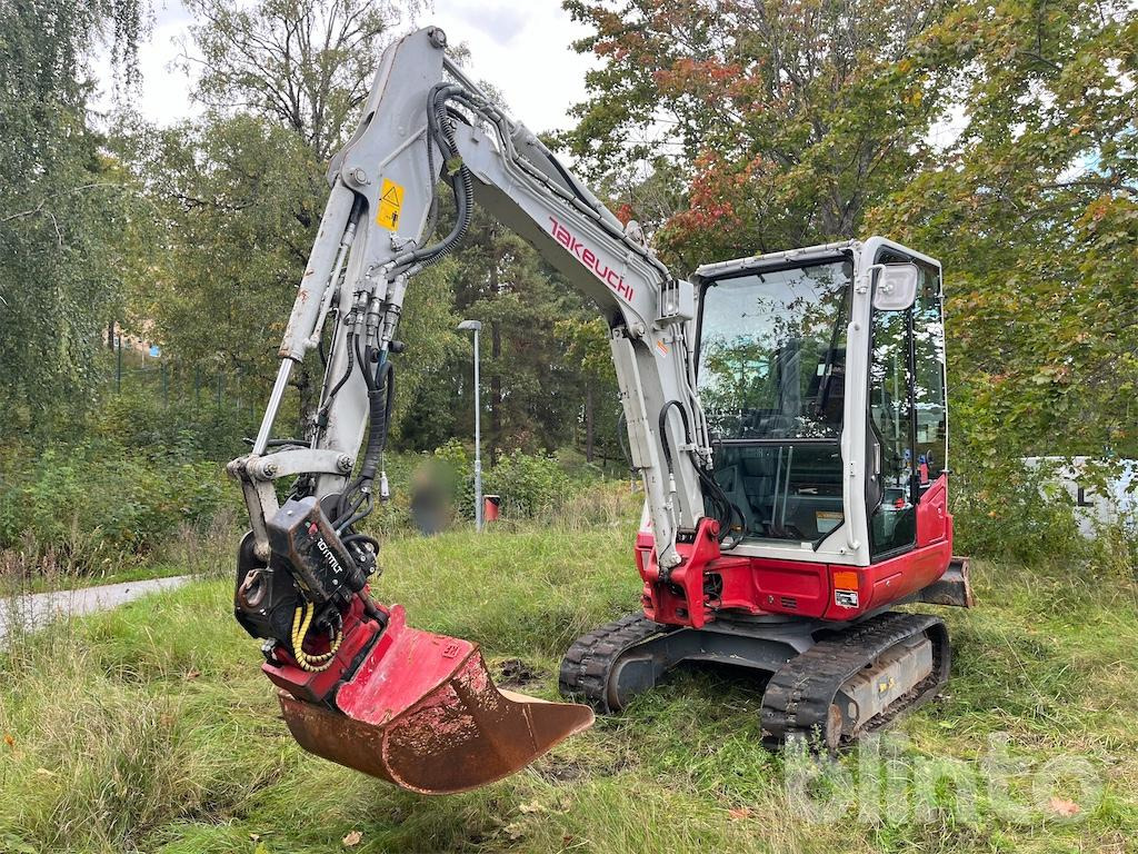 Minigrävare Takeuchi TB 230 med rototilt samt 2 skopor - Гусеничный экскаватор: фото 1 Minigrävare Takeuchi TB 230 med rototilt samt 2 skopor - Гусеничный экскаватор: фото 1