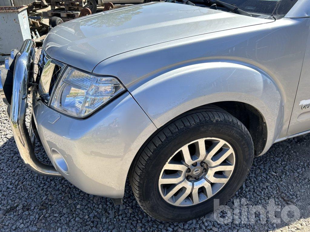 Пикап NISSAN Navara D40 med översynsbehov: фото 9