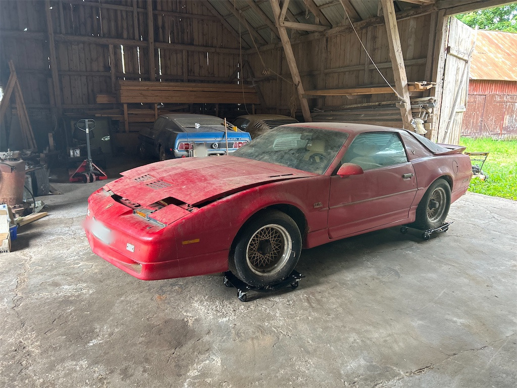 PONTIAC TRANS AM GTA - Легковой автомобиль: фото 1 PONTIAC TRANS AM GTA - Легковой автомобиль: фото 1