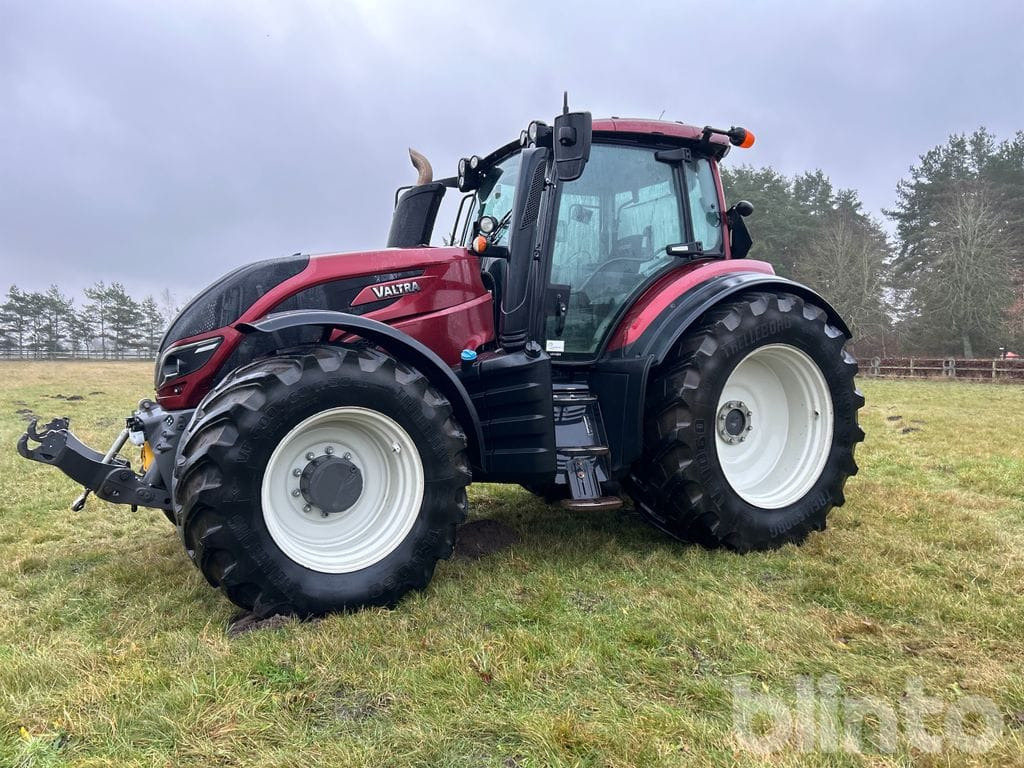 VALTRA T234 Versu - Frontlyft & PTO - Трактор: фото 1 VALTRA T234 Versu - Frontlyft & PTO - Трактор: фото 1