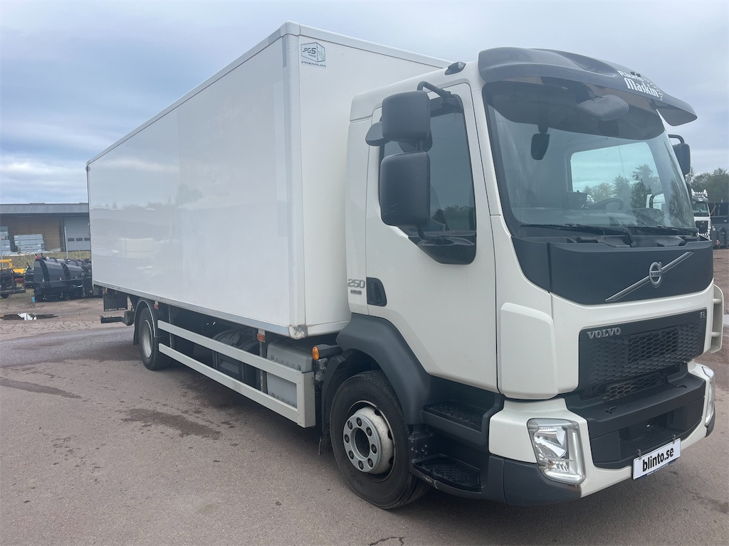 VOLVO FL250 4*2 - Грузовик с закрытым кузовом: фото 3 VOLVO FL250 4*2 - Грузовик с закрытым кузовом: фото 3