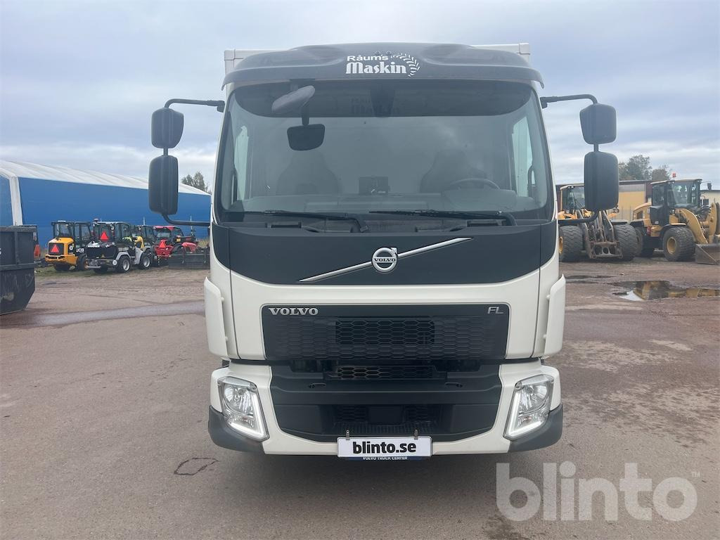 VOLVO FL250 4*2 - Грузовик с закрытым кузовом: фото 2 VOLVO FL250 4*2 - Грузовик с закрытым кузовом: фото 2