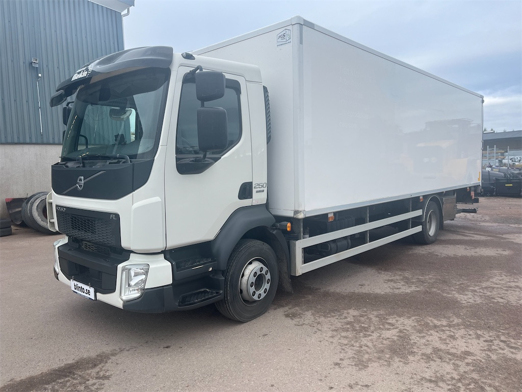 VOLVO FL250 4*2 - Грузовик с закрытым кузовом: фото 1 VOLVO FL250 4*2 - Грузовик с закрытым кузовом: фото 1