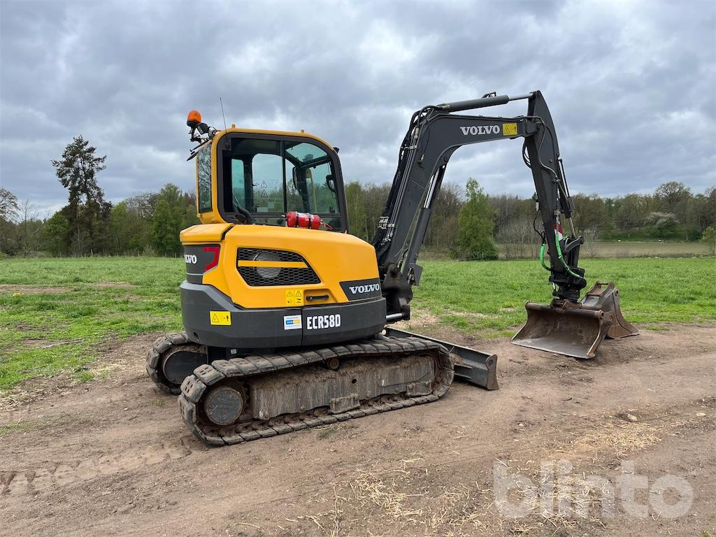 Volvo ECR58D med 5 redskap - Гусеничный экскаватор: фото 3 Volvo ECR58D med 5 redskap - Гусеничный экскаватор: фото 3
