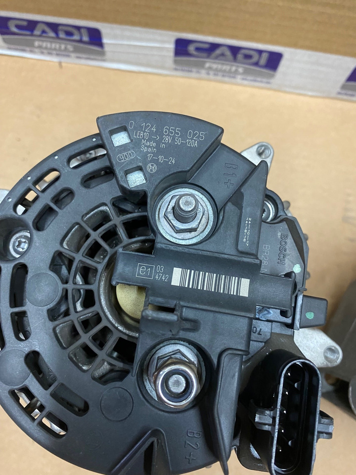 ALTERNATORE - RIF BOSCH 0124655025 - RIF. MAN 51261017283 28V, 120A - Генератор для Грузовиков: фото 3 ALTERNATORE - RIF BOSCH 0124655025 - RIF. MAN 51261017283 28V, 120A - Генератор для Грузовиков: фото 3