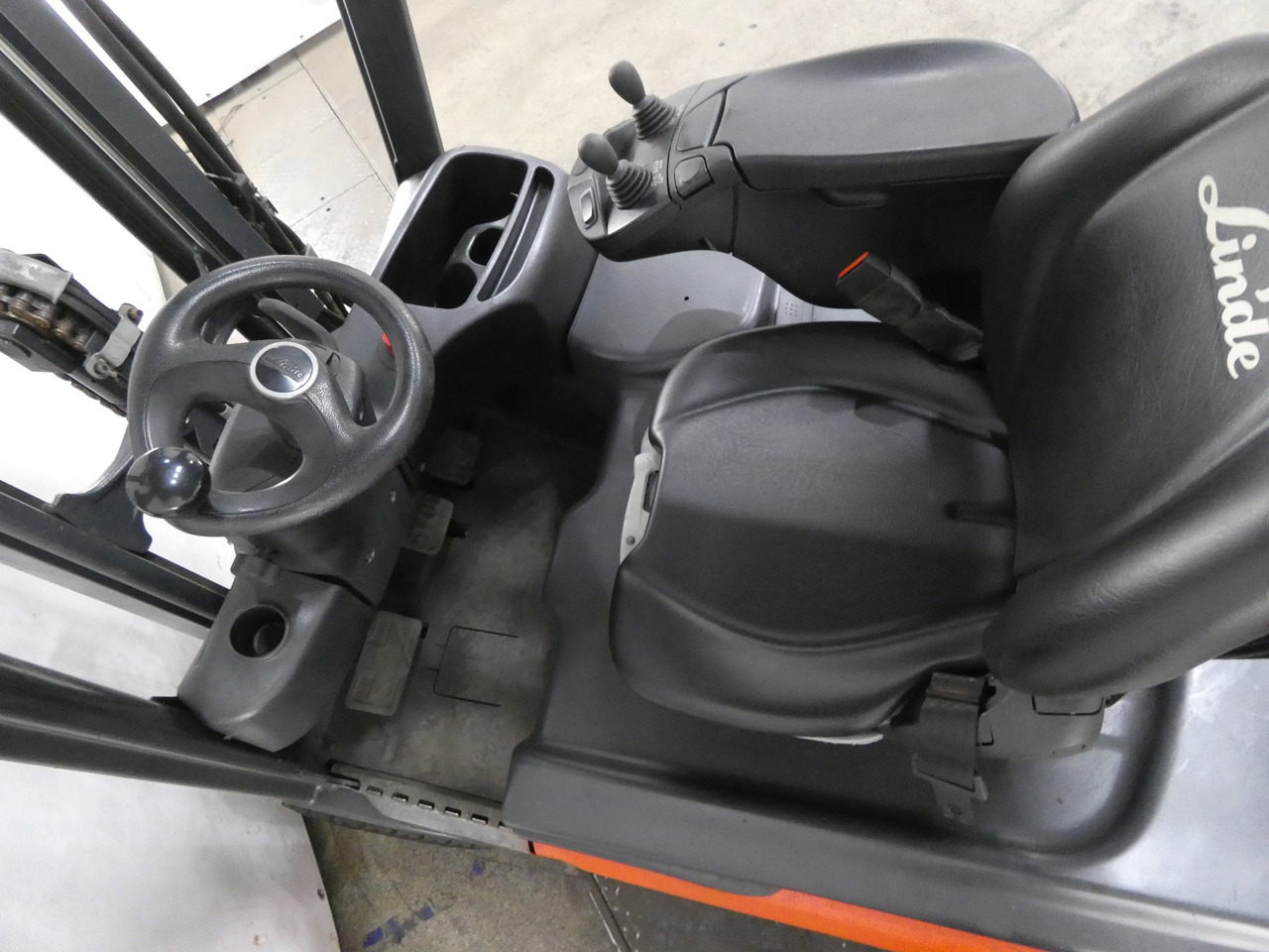 Linde E16 - Электропогрузчик: фото 3 Linde E16 - Электропогрузчик: фото 3