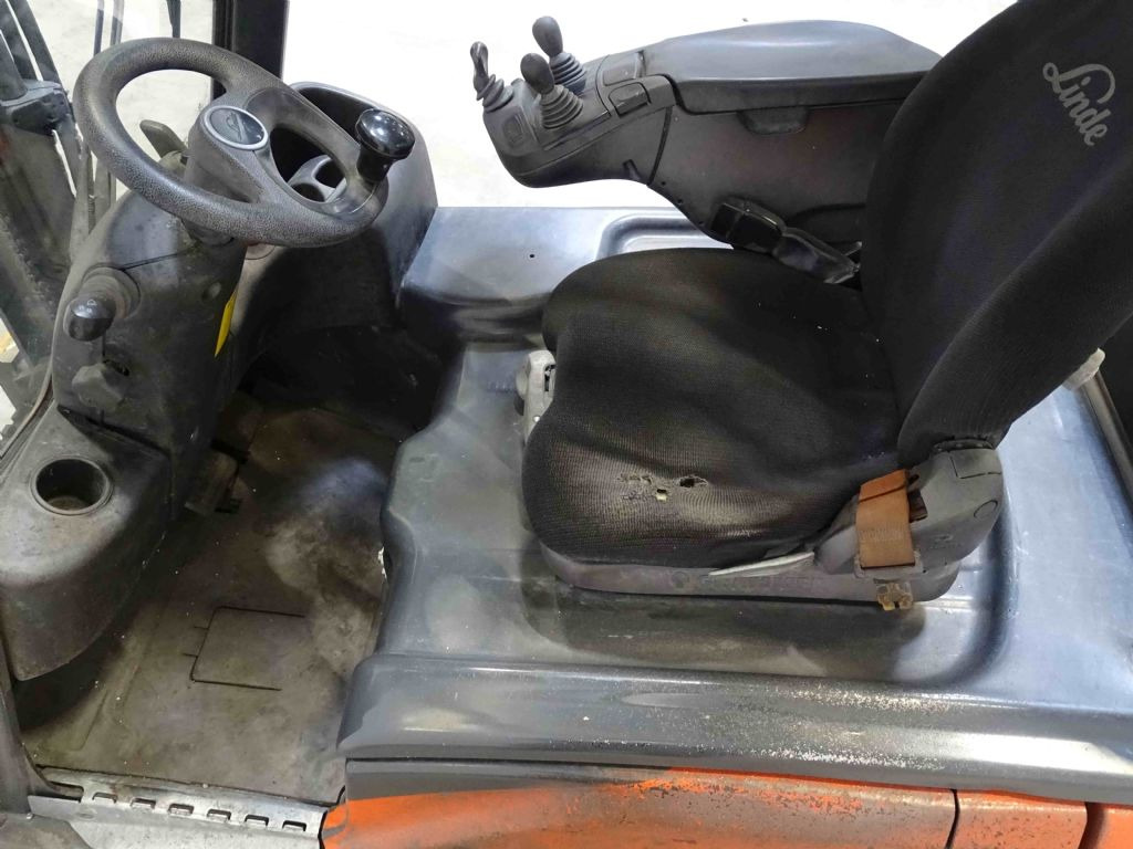 Linde E16P-02 - Электропогрузчик: фото 3 Linde E16P-02 - Электропогрузчик: фото 3