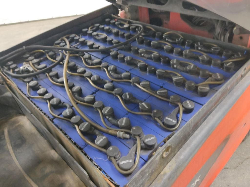 Linde E30L-01 - Электропогрузчик: фото 4 Linde E30L-01 - Электропогрузчик: фото 4