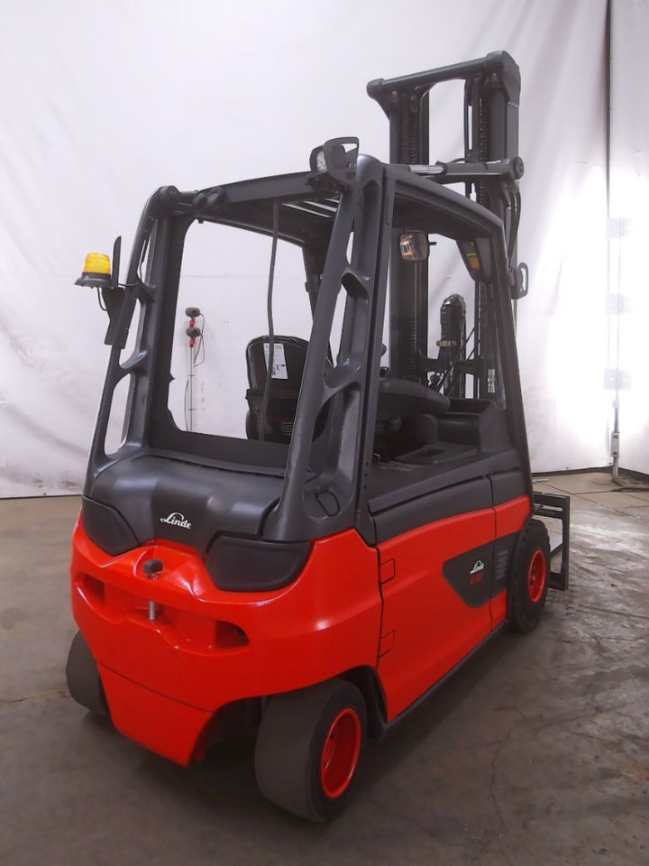 Linde E30L - Электропогрузчик: фото 2 Linde E30L - Электропогрузчик: фото 2