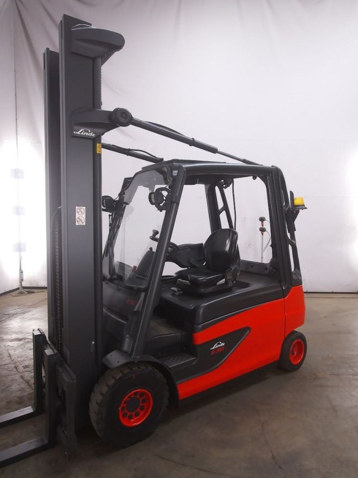 Linde E30L - Электропогрузчик: фото 1 Linde E30L - Электропогрузчик: фото 1
