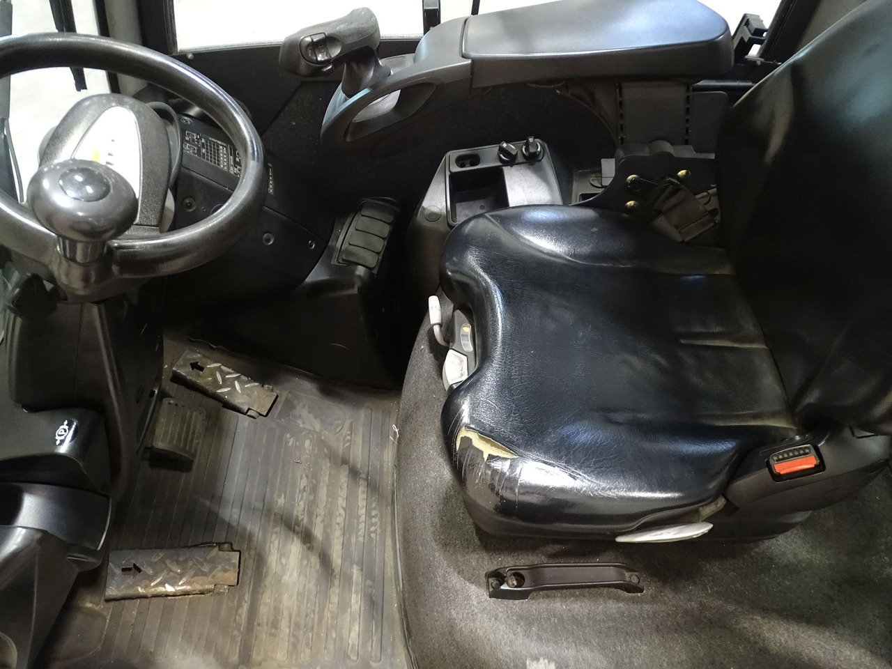 Still RX70-35T - Вилочный погрузчик: фото 3 Still RX70-35T - Вилочный погрузчик: фото 3