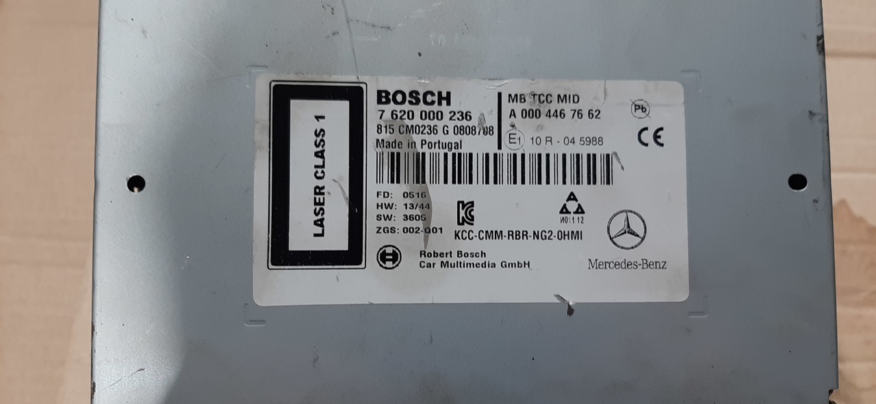 BOSCH / REXROTH Mercedes Actros MP4 CD Player A0004467662 - Кабина и интерьер для Грузовиков: фото 3 BOSCH / REXROTH Mercedes Actros MP4 CD Player A0004467662 - Кабина и интерьер для Грузовиков: фото 3