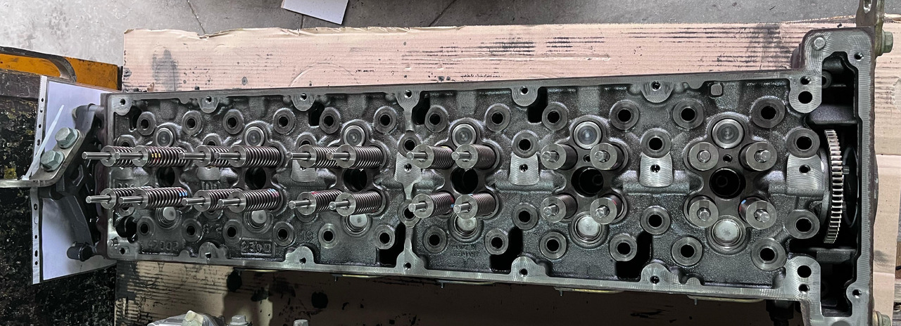 Mercedes Actros MP4 Euro 6 Cylinderhead OM470 - Двигатель и запчасти для Грузовиков: фото 1 Mercedes Actros MP4 Euro 6 Cylinderhead OM470 - Двигатель и запчасти для Грузовиков: фото 1