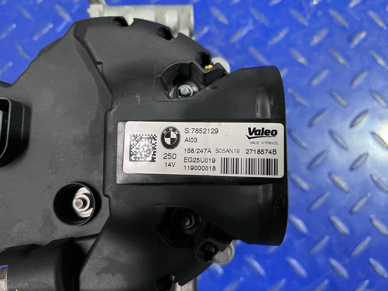 Valeo BMW 7852129 - Генератор: фото 4 Valeo BMW 7852129 - Генератор: фото 4