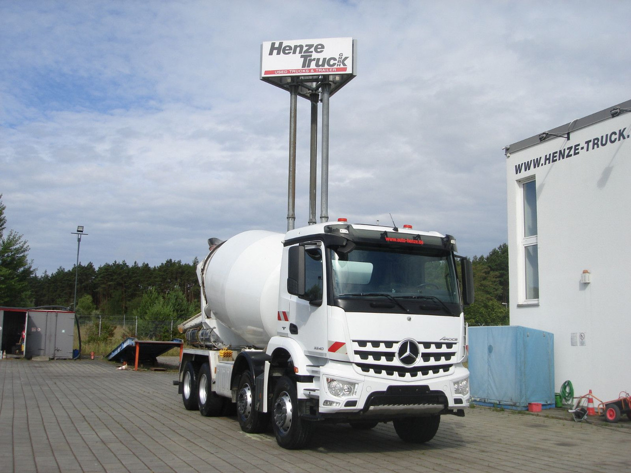 Mercedes-Benz Arocs 3240 B 8x4 - Автобетоносмеситель: фото 1 Mercedes-Benz Arocs 3240 B 8x4 - Автобетоносмеситель: фото 1