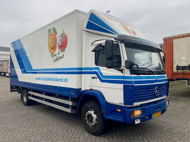 Mercedes-Benz 1317 iso laadbak plus klep, manuel... - Грузовик с закрытым кузовом: фото 2 Mercedes-Benz 1317 iso laadbak plus klep, manuel... - Грузовик с закрытым кузовом: фото 2
