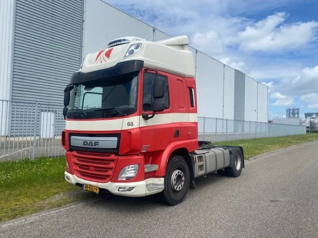 DAF CF 370 spacecab skylights - Тягач: фото 1 DAF CF 370 spacecab skylights - Тягач: фото 1