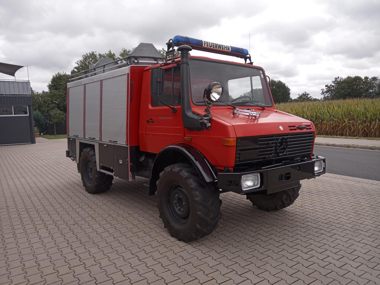 Mercedes Benz Unimog U1300L Unimog Firetruck - Пожарная машина: фото 1 Mercedes Benz Unimog U1300L Unimog Firetruck - Пожарная машина: фото 1