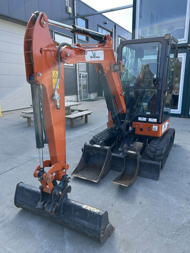 Hitachi ZX26U-6 (9989) - Мини-экскаватор: фото 4 Hitachi ZX26U-6 (9989) - Мини-экскаватор: фото 4