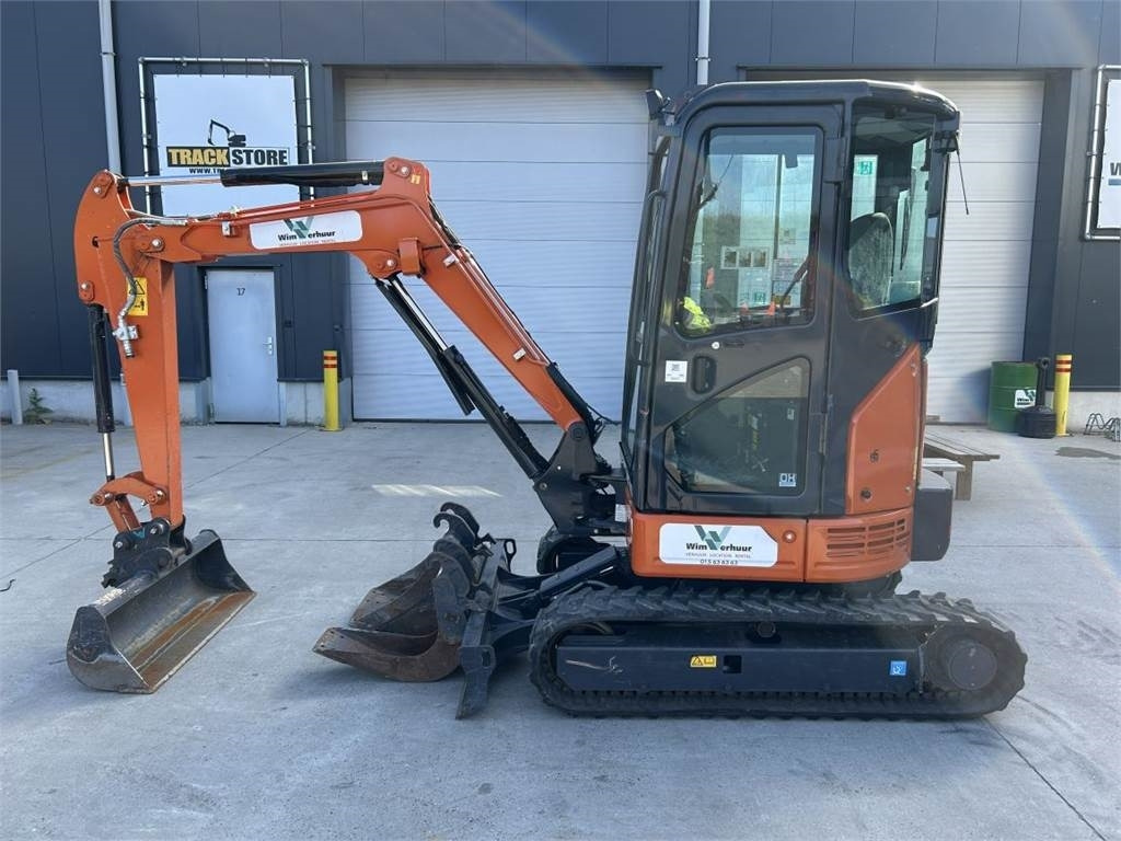 Hitachi ZX26U-6 (9989) - Мини-экскаватор: фото 1 Hitachi ZX26U-6 (9989) - Мини-экскаватор: фото 1