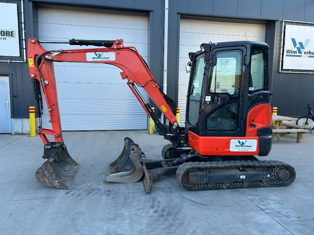 Kubota U 36-4 - Мини-экскаватор: фото 1 Kubota U 36-4 - Мини-экскаватор: фото 1